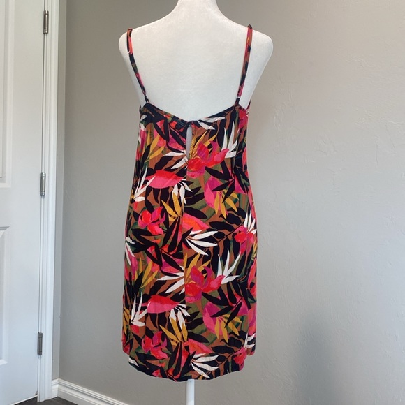 Billabong Dress Size Small. New Condition, Never Worn! - Picture 4 of 12